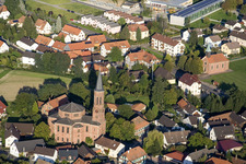 Luftaufnahme von Kirche Rheinbischofsheim in Rheinau im Bundesland Baden-Württemberg, Deutschland