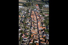 Schrägluftbild von Rheinstr in Kandel im Bundesland Rheinland-Pfalz, Deutschland