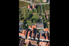 WEINwerkstatt in Birkweiler im Bundesland Rheinland-Pfalz, Deutschland