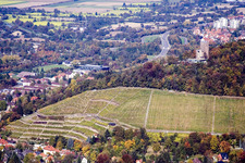Luftaufnahme von Bauwerk des Aussichtsturmes auf dem Turmberg mit Gourmetrestaurant Anders im Ortsteil Durlach in Karlsruhe im Bundesland Baden-Württemberg, Deutschland