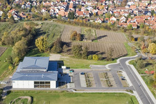 Schrägluftbild von Bienwaldhalle Kandel im Bundesland Rheinland-Pfalz, Deutschland