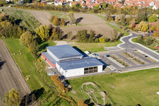 Bienwaldhalle Kandel im Bundesland Rheinland-Pfalz, Deutschland aus der Luft