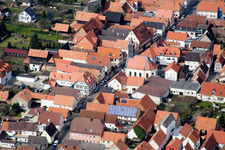 Protestantische Kirche in Offenbach an der Queich im Bundesland Rheinland-Pfalz, Deutschland