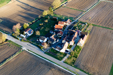 Drohnenaufname von Welschhof in Freckenfeld im Bundesland Rheinland-Pfalz, Deutschland