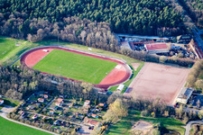 Ensemble der Sportplatzanlagen des FC Phönix Bellheim e.V. Franz-Hage Stadion im Bundesland Rheinland-Pfalz, Deutschland