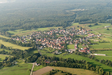 Forstfeld im Bundesland Bas-Rhin, Frankreich von oben gesehen